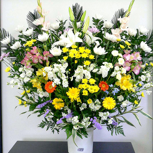 仏花(お供え)スタンド花1段2 - 釧路の花屋さん｜いなざわ生花店